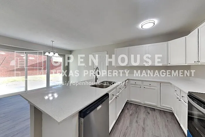3 bed, 2.5 bath, 1804 sqft, $2,475 — Photo 4
