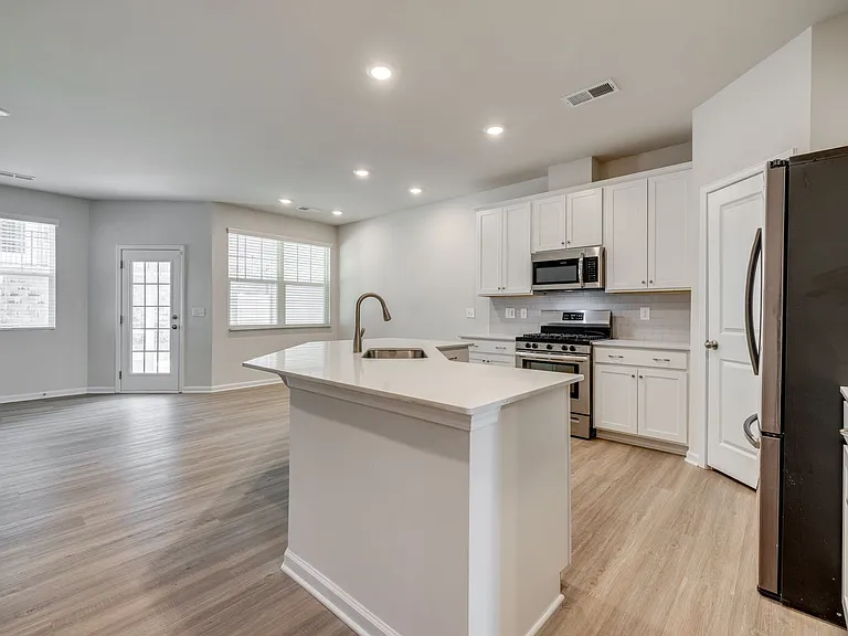 807 Gable Oak Ln — Photo 4