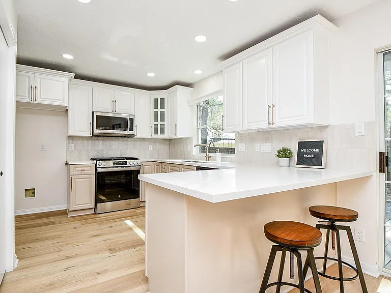 21 Edgewood Forest Ct — Photo 15