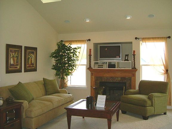 2nd image of 2653 Bluewater St