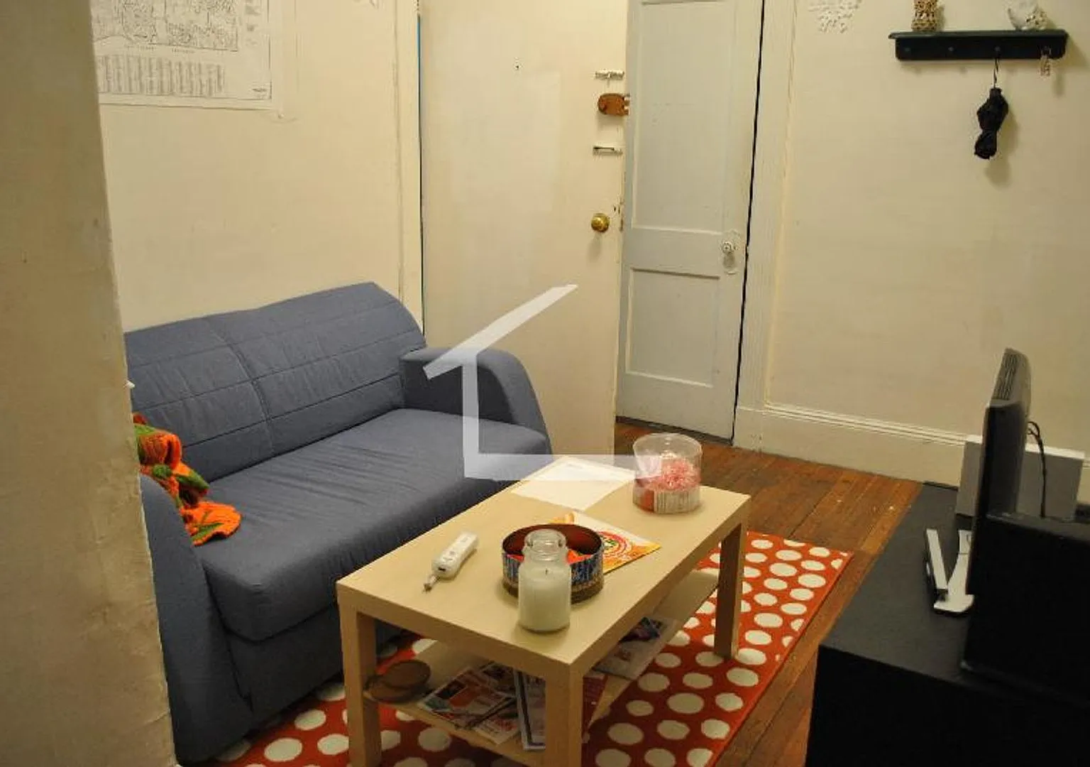 Sunny two bed, Large bedrooms, great kitchen — Photo 3