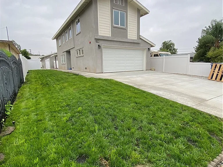 26079 Juanita St #26079 — Photo 2