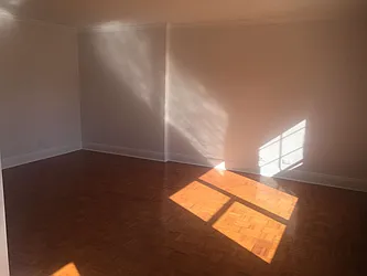 Rented by Metropolis Real Estate of Manhattan