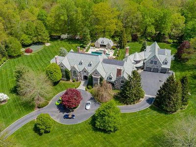 24 Penwood Rd, Mount Kisco, NY 10549 | Zillow