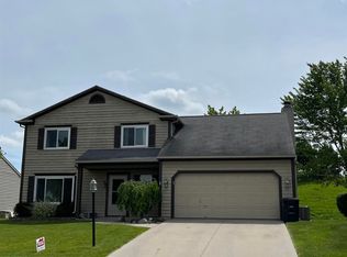 210 Granada Dr, Kendallville, IN