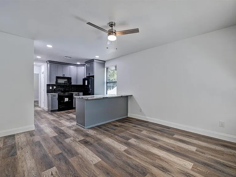 736 Jackson St N #2 — Photo 6