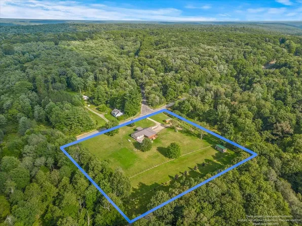 4292 Neilltown Rd, Pleasantville, PA 16341