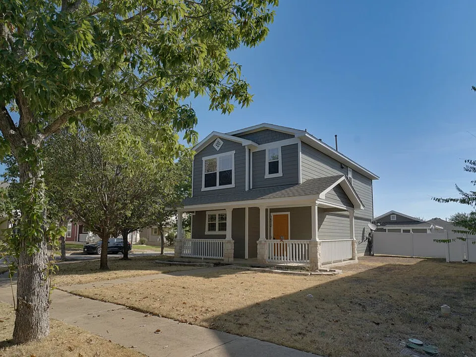 1512 Davis Mountain Loop