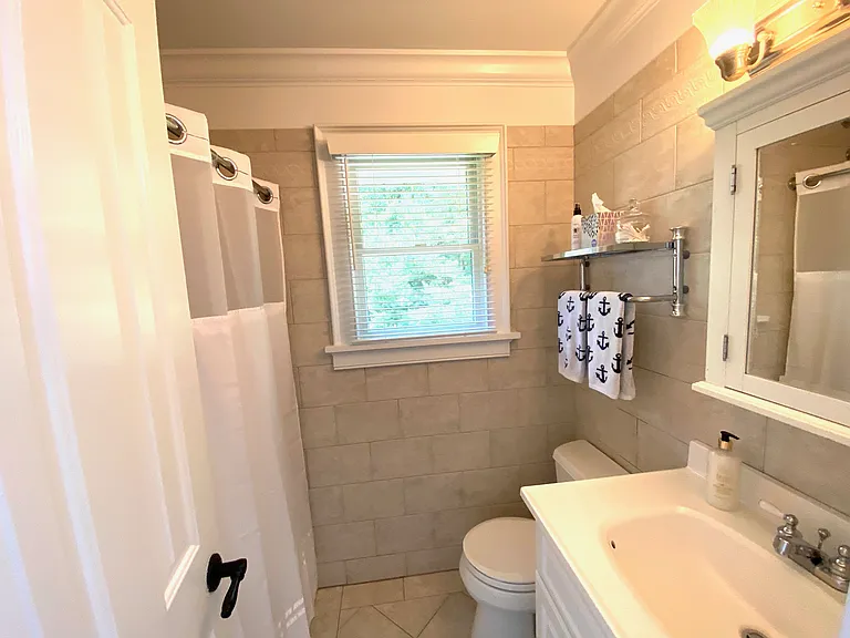 1461 Noyack Rd — Photo 14