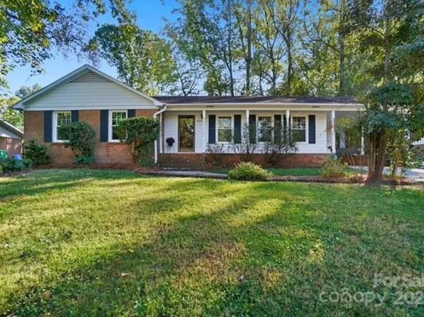 2000 Knell Dr, Charlotte, NC 28212