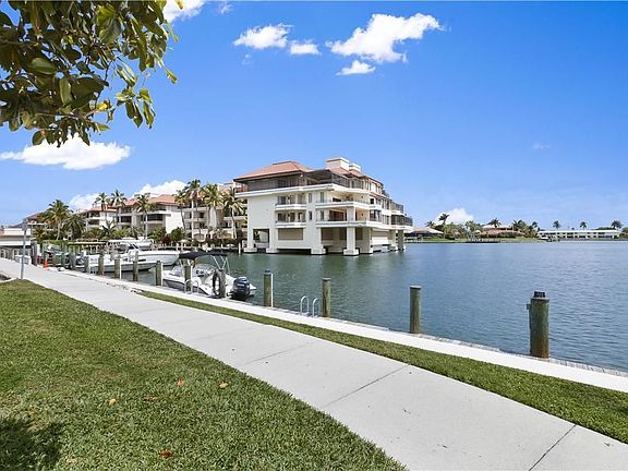 5th image of 4400 Gulf Shore Blvd N APT 102