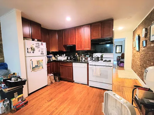 Rented by Brooklyn Heights Real Estate Inc | media 3