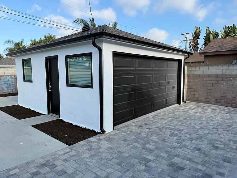 15502 Ermanita Ave — Photo 23