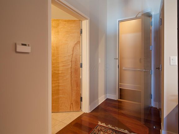 4th image of 150 E Main St APT 401