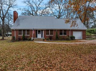 602 Cove Rd, Chickamauga, GA 30707