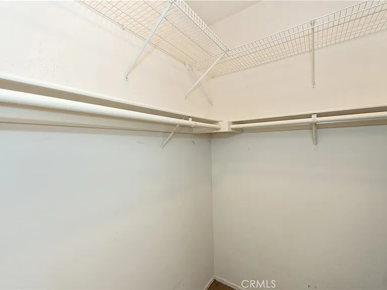 6 Marseille Way — Photo 26