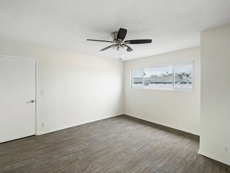 1808 N Harvard Blvd — Photo 13