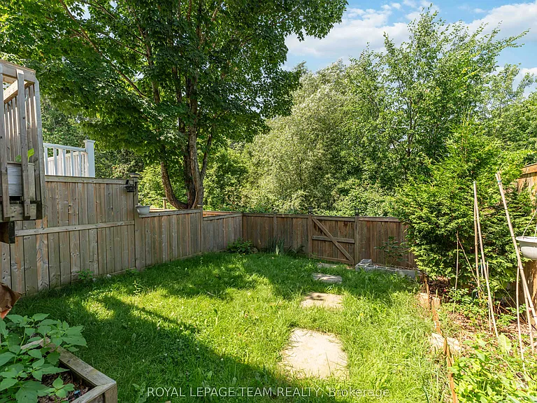 16 Cohen Ave — Photo 26