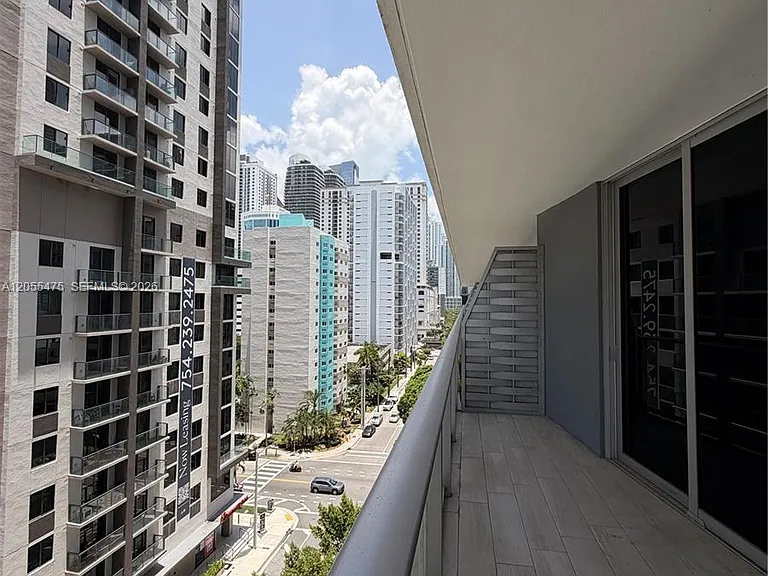 1010 SW 2nd Ave #707 — Photo 7