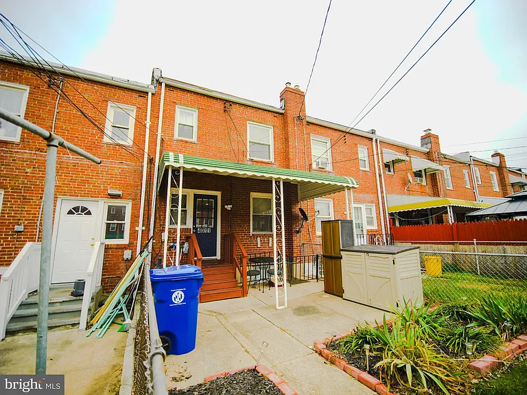 4011 Balfern Ave — Photo 15