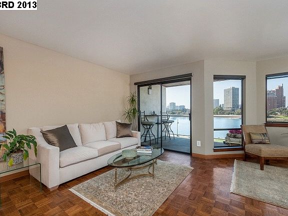 5th image of 2250 Lakeshore Ave APT 5