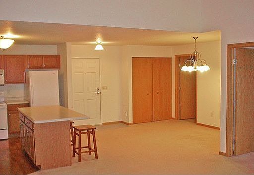 3rd image of 1341 Lake Dr W