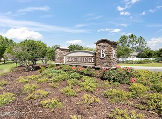 15623 Mason Lakes Dr, Jacksonville, FL 32218