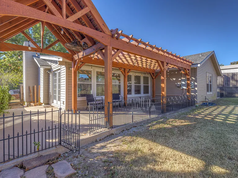 2909 W 61st Pl S — Photo 90