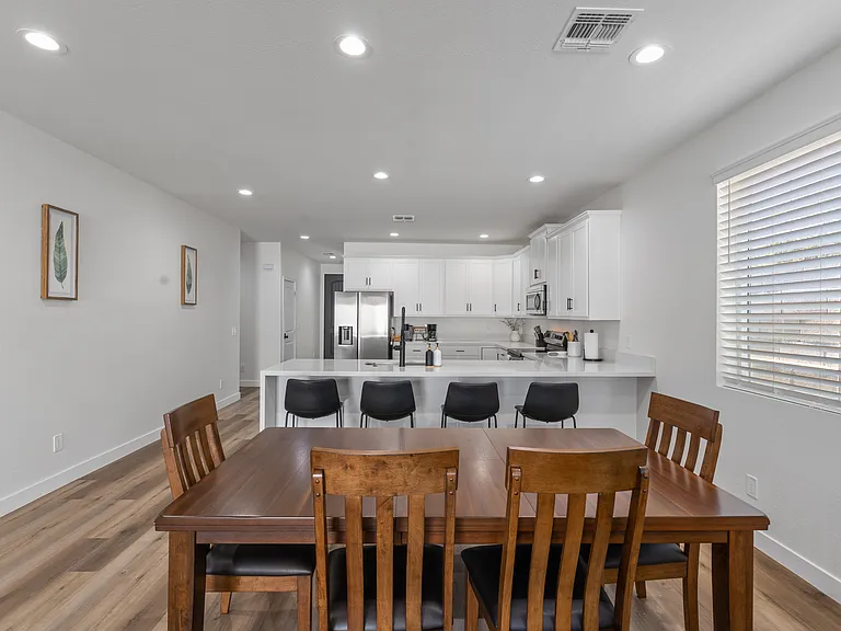 1222 E Yucca St — Photo 16