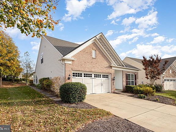 4th image of 10 Eagle Bluff St