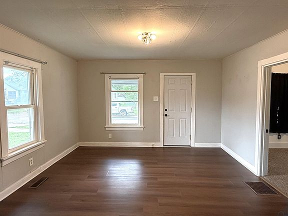 2nd image of 2101 Fairbanks St