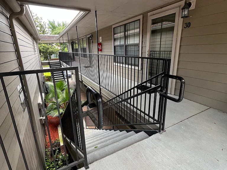 606 Marshall St #30 — Photo 14