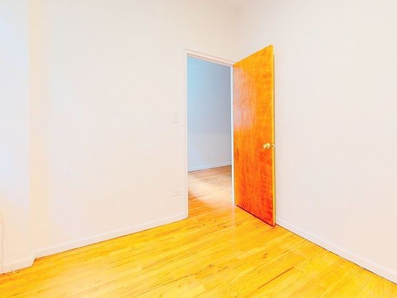 4th image of 340 E 53rd St #3B1