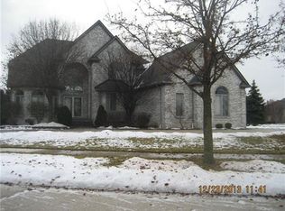 4800 Maceri Cir, Sterling Heights, MI 48314