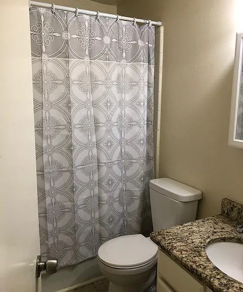 bathroom #1

new toilet and Granite countertops!