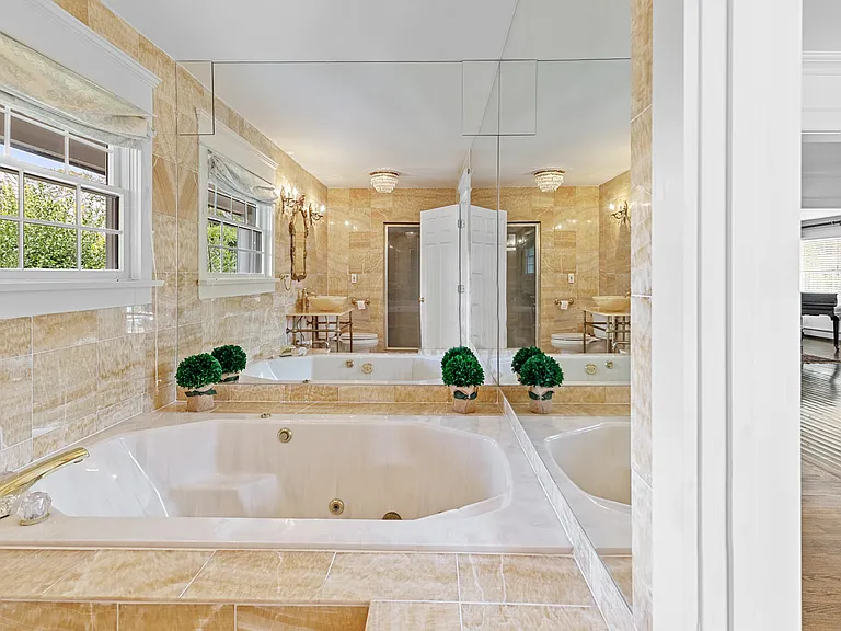 11 Leos Ln — Photo 16