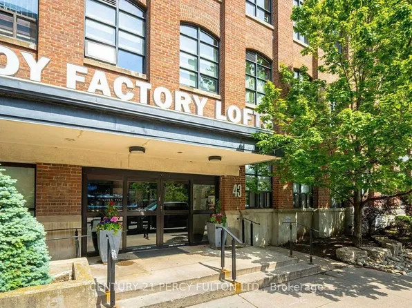 43 Hanna Ave #217, Toronto, ON M6K 1X1