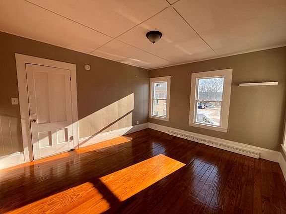 5th image of 62 Charles St APT 3