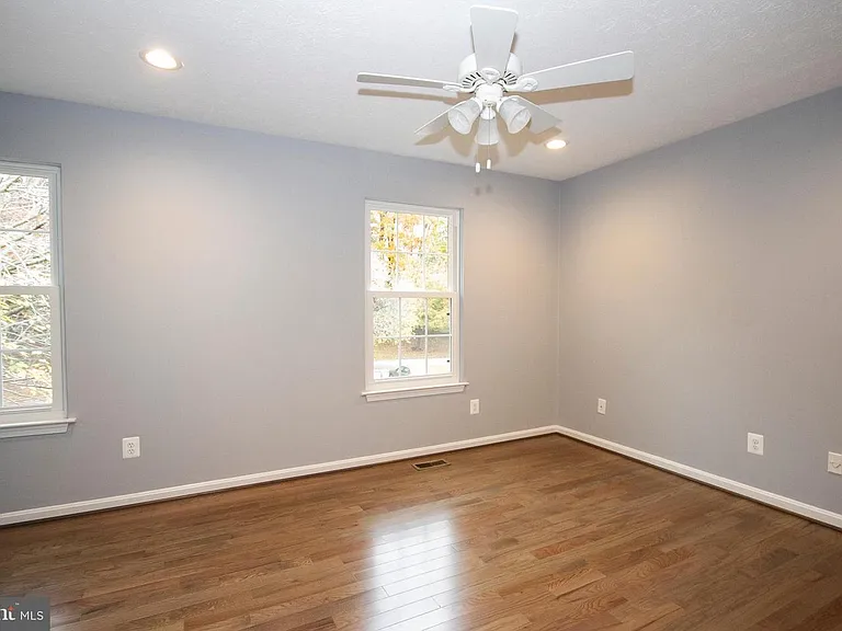 9432 Loch Leven Ct — Photo 14