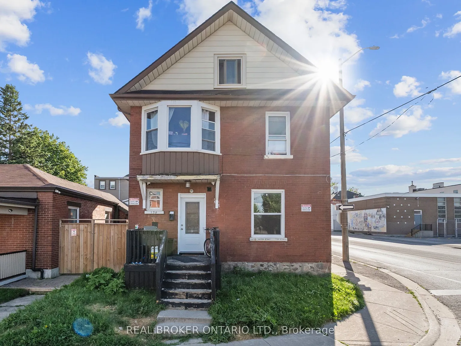3 bed, $2,150 — Photo 1