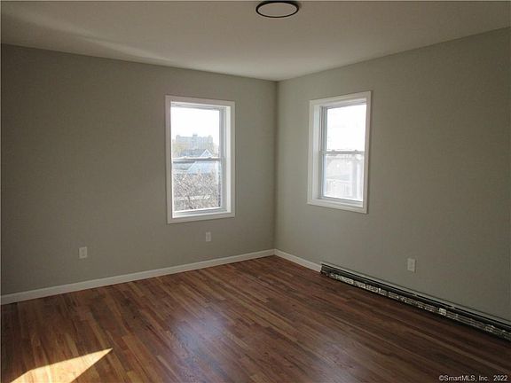 5th image of 644 Hallett St