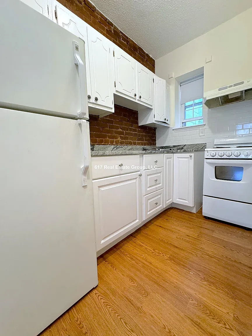 Studio, 9999 sqft, $1,750 — Photo 1