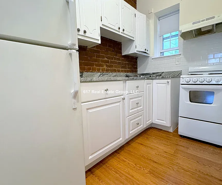 52 S Huntington Ave #1