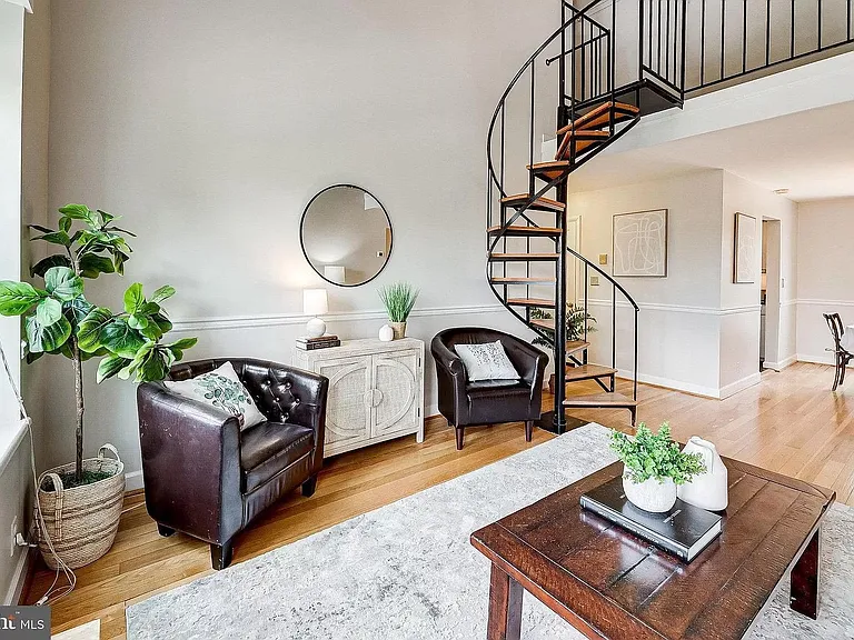 3044 S Buchanan St #C2 — Photo 3
