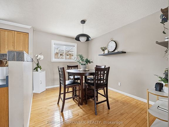 5th image of 32 Provost St