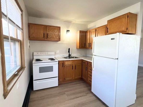 The cutest one-bedroom on the block- newly updated and cute as a button!, 700 S Summit Ave, Sioux Falls, SD 57104