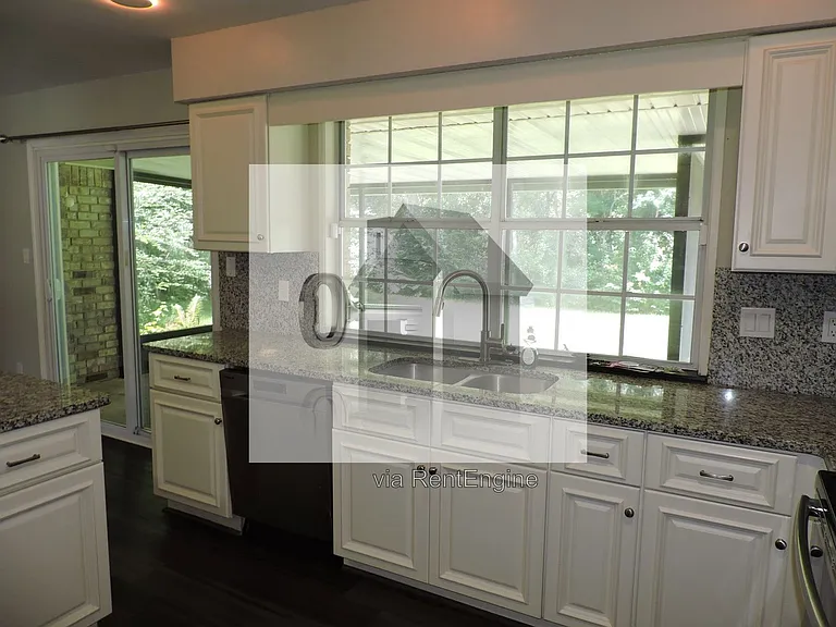 7674 Old Hickory Dr — Photo 15