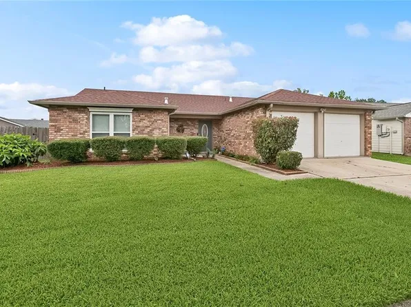 1045 Kingsway Dr S, Gretna, LA 70056