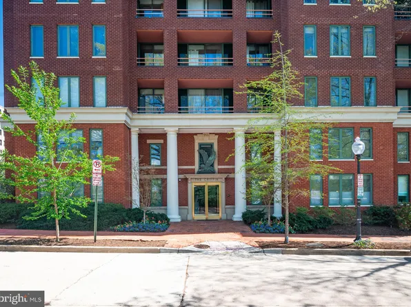 955 26th St NW APT 803, Washington, DC 20037