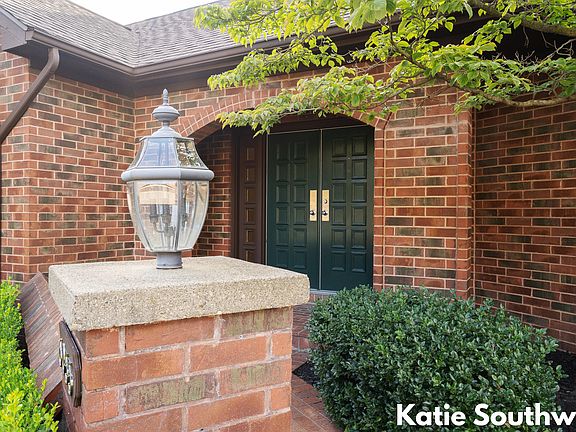 2nd image of 6055 N Gatehouse Dr SE